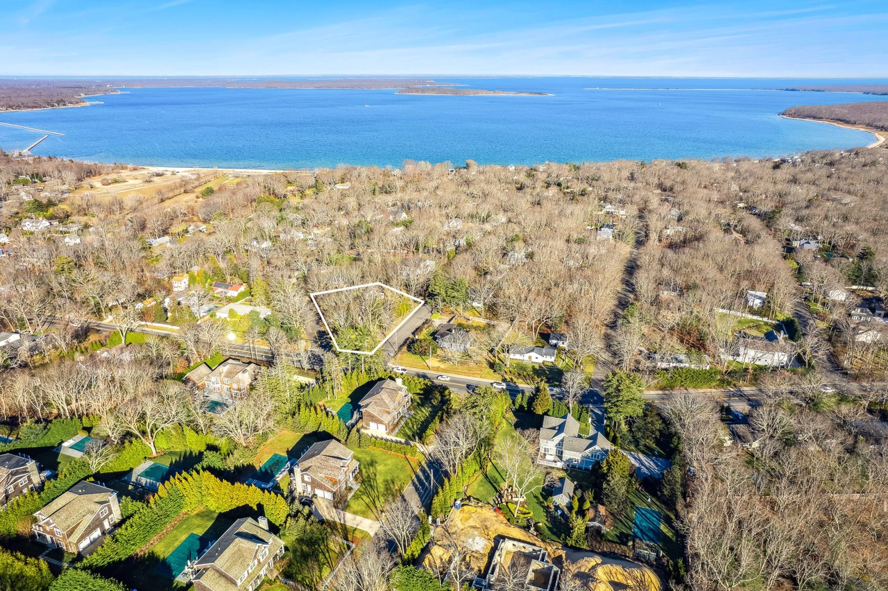 105 Hempstead Street, Sag Harbor