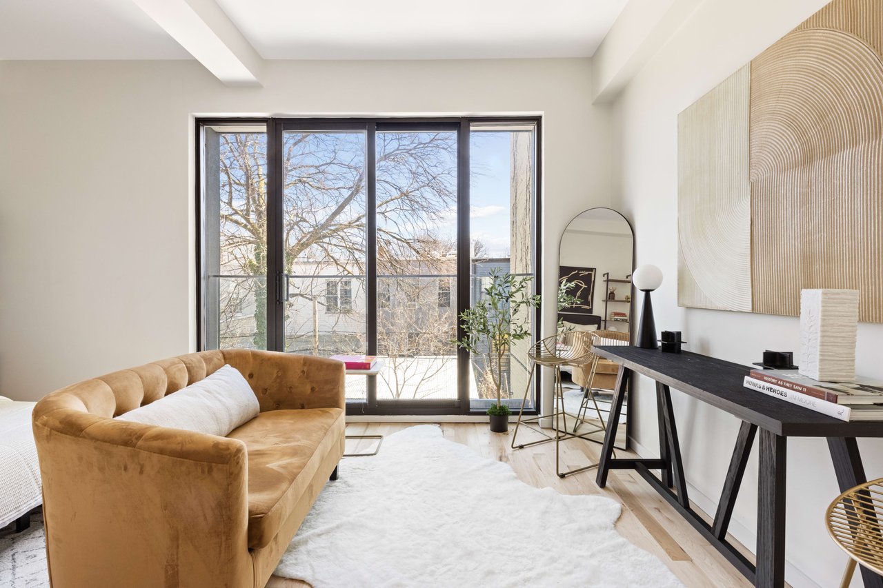 1064 Hancock Street, Unit 402