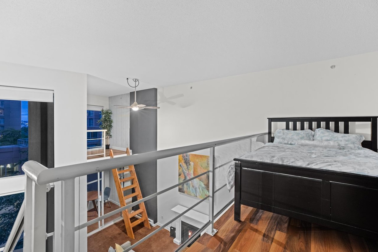 319-933 Seymour St