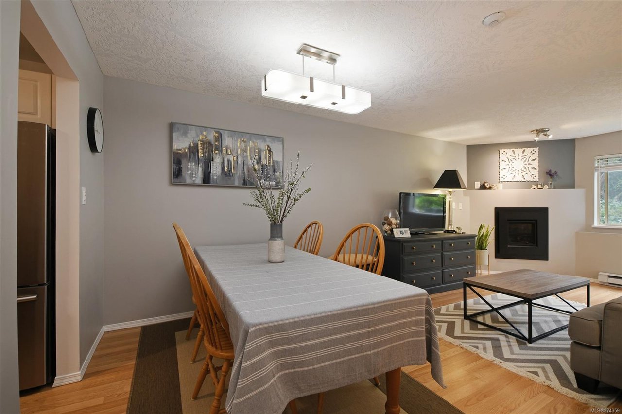 105-3400 Quadra St
