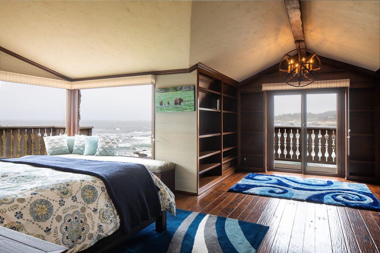 Carmel Highlands Luxury Rental - "Shiprock"