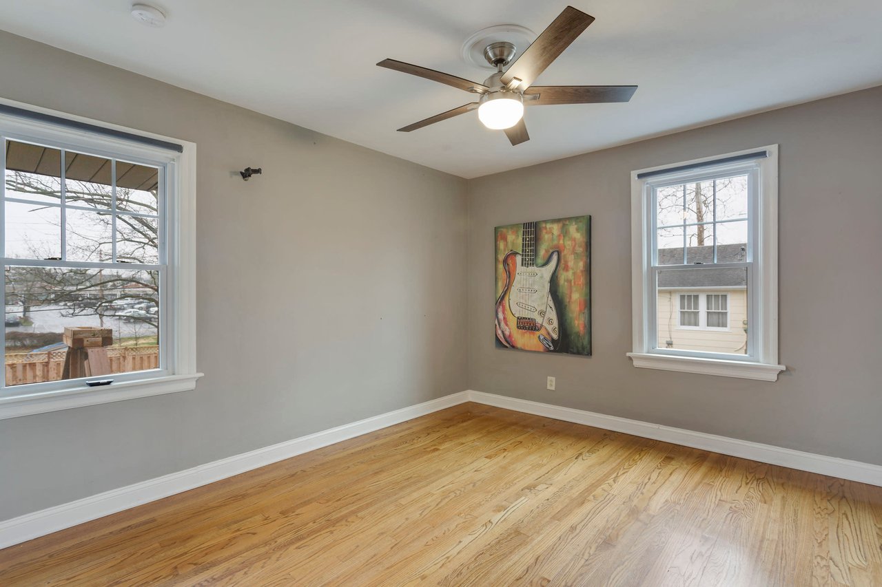 Chic Meets Functional in Des Peres