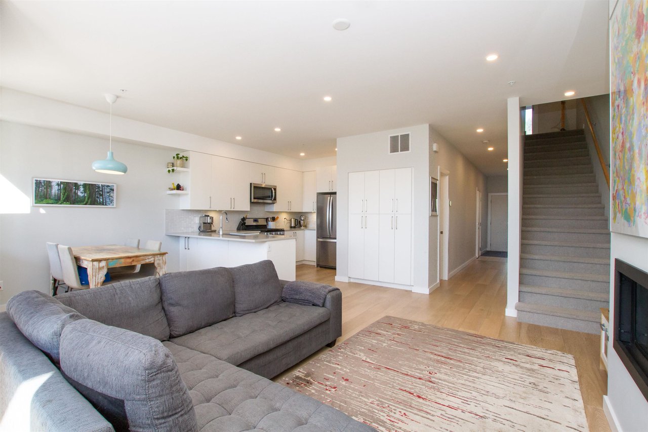 4-41333 Skyridge Pl