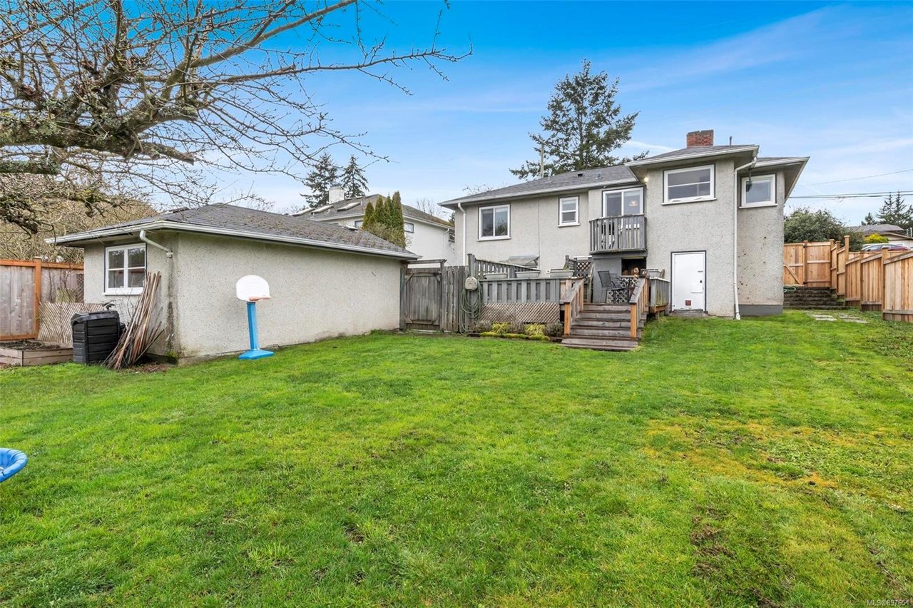 3411 Cedar Hill Rd, Saanich
