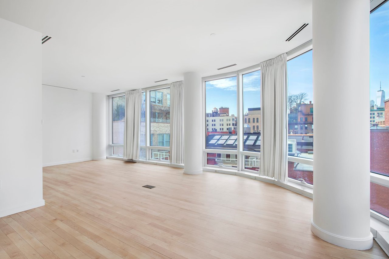 445 Lafayette St, #8B