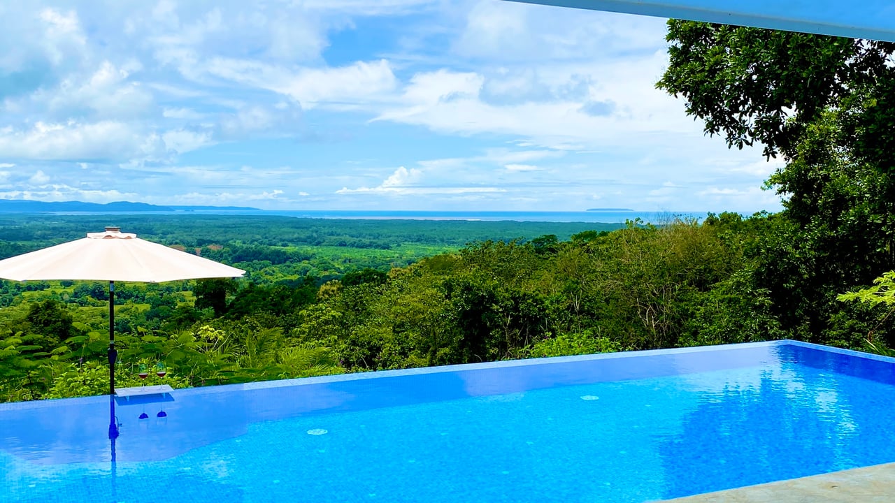 Modern Oceanview Infinity Pool Estate, Ojochal, Puntarenas