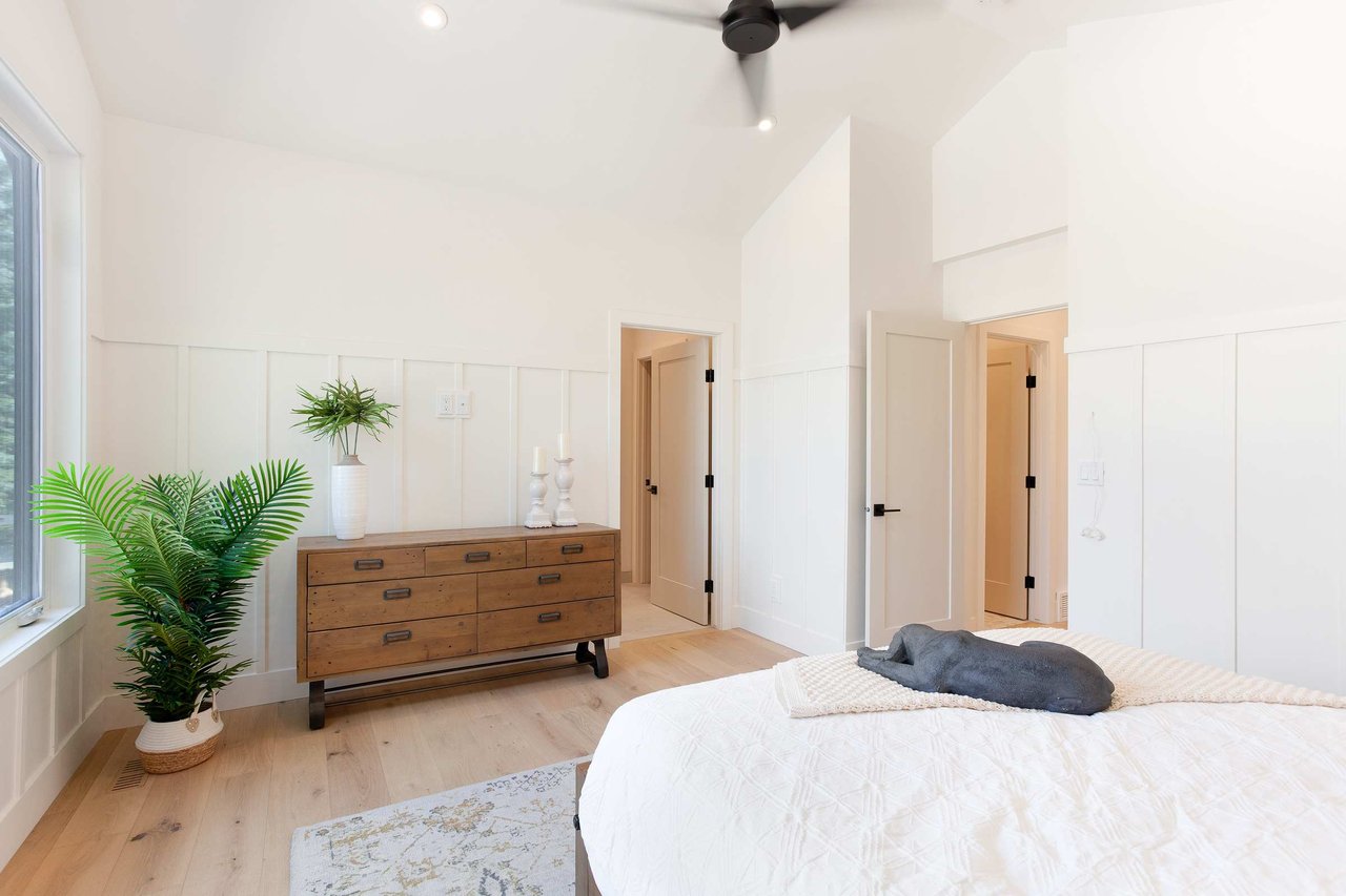 909A 9th Street