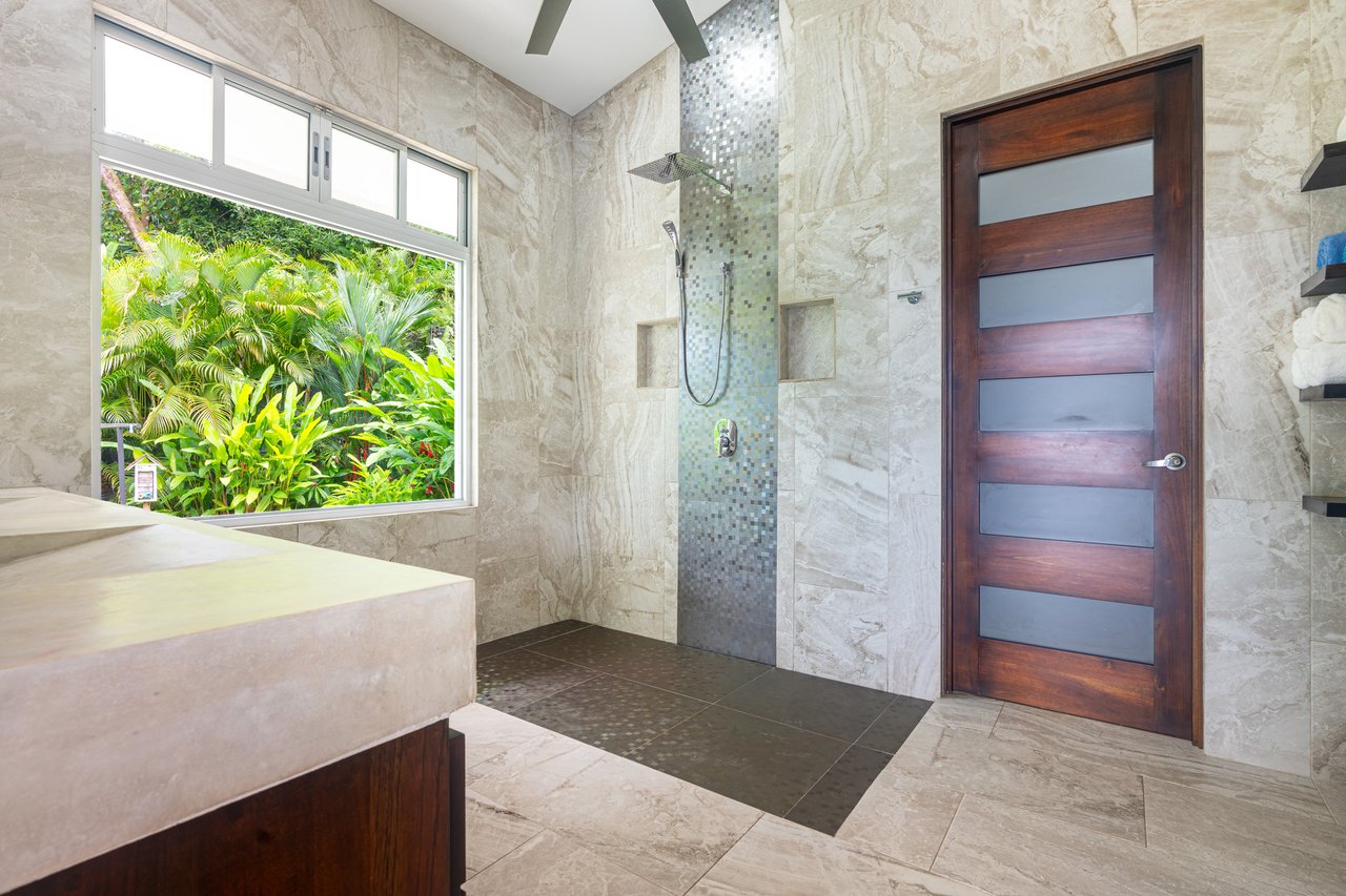 Modern Oceanview Infinity Pool Estate, Ojochal, Puntarenas