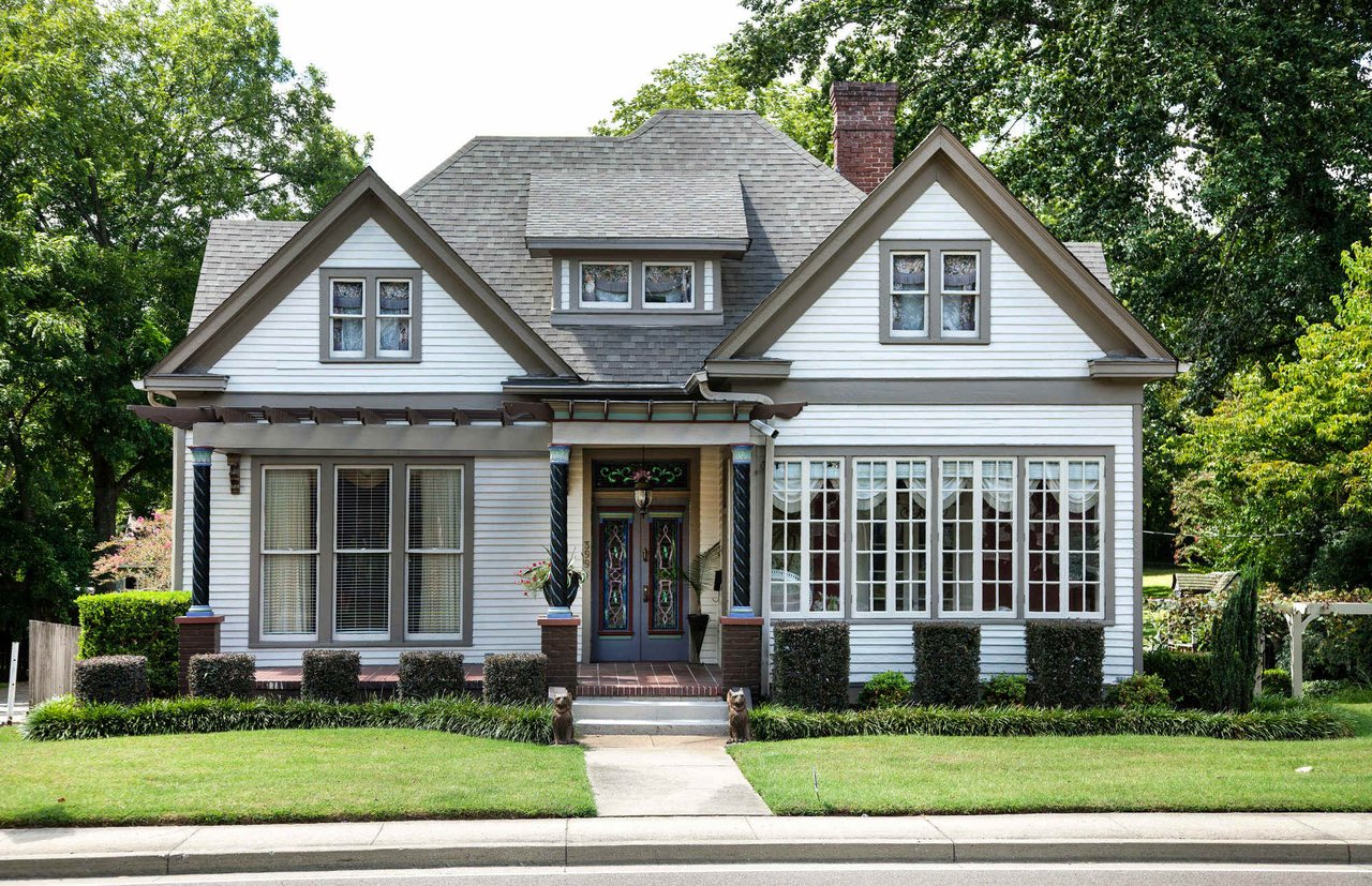 Curb Appeal: Victorian Whimsy