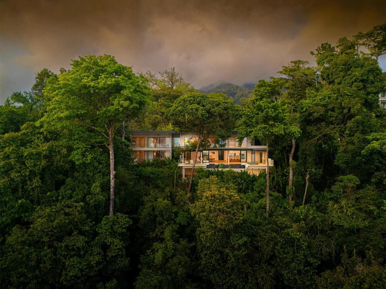 Whale Tail View Ridgetop Home, Uvita, Puntarenas