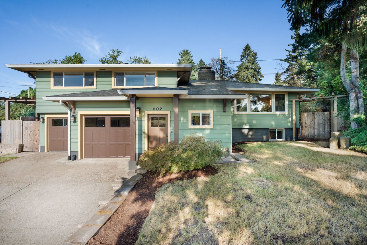 Just Listed | Updated Mill Park Split Level