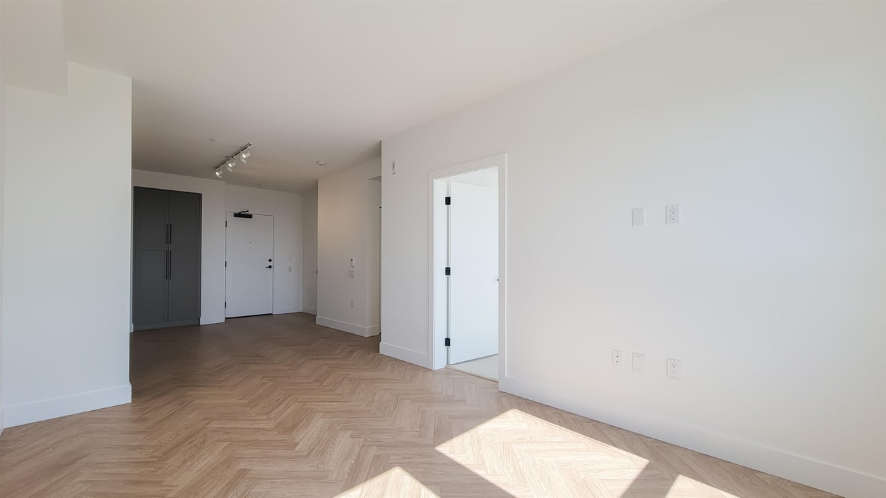 309-9228 Slopes Mews
