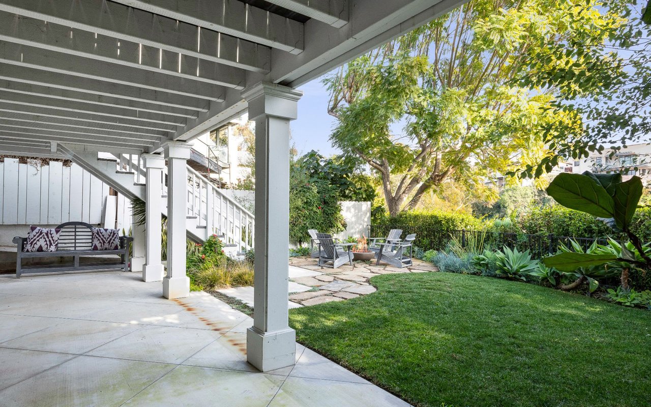 700 Poppy Ave