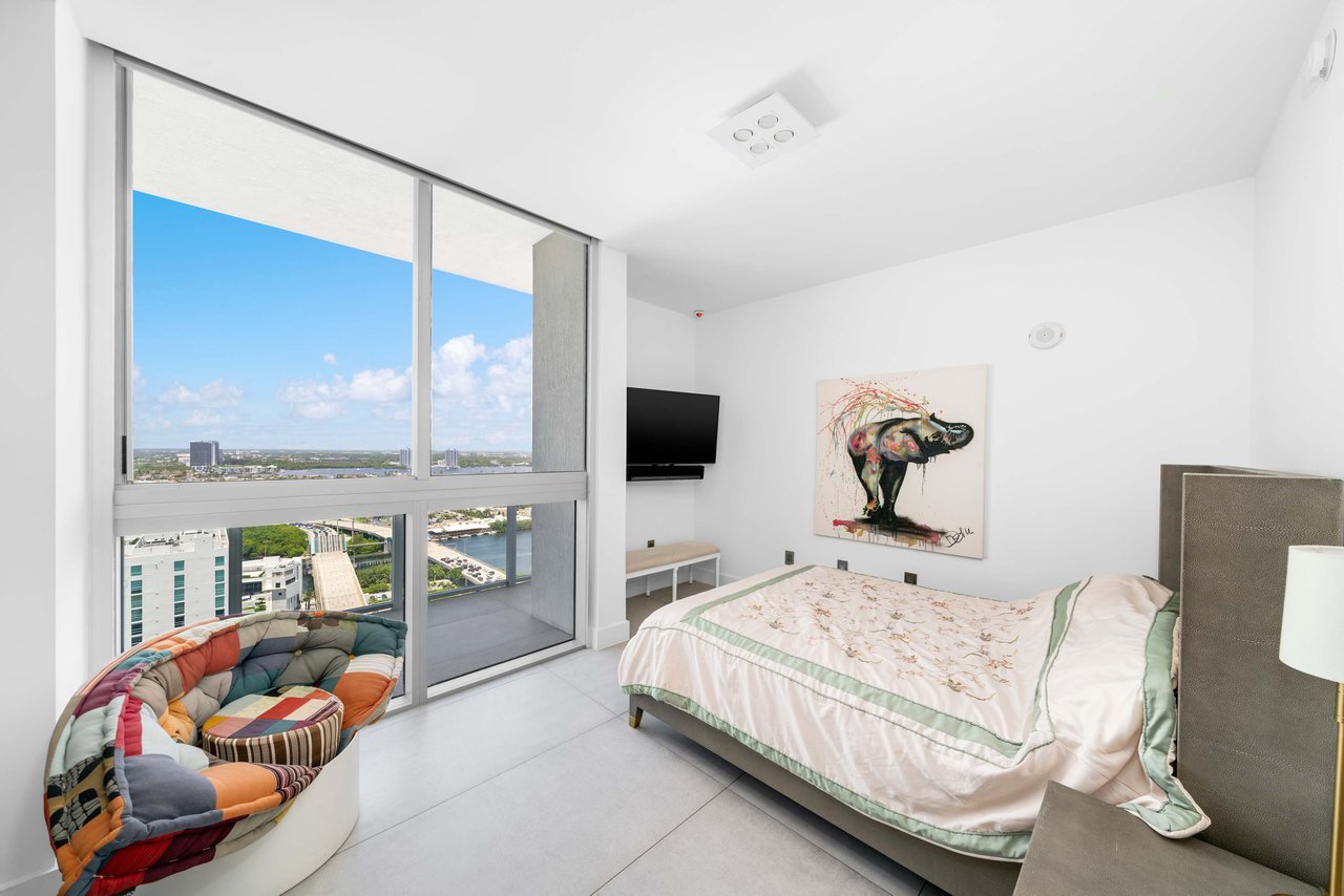 330 Sunny Isles Blvd, Unit 5TS01