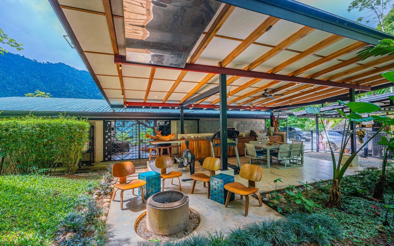 Off-Grid Regenerative Homestead, Perez Zeledon, San Jose