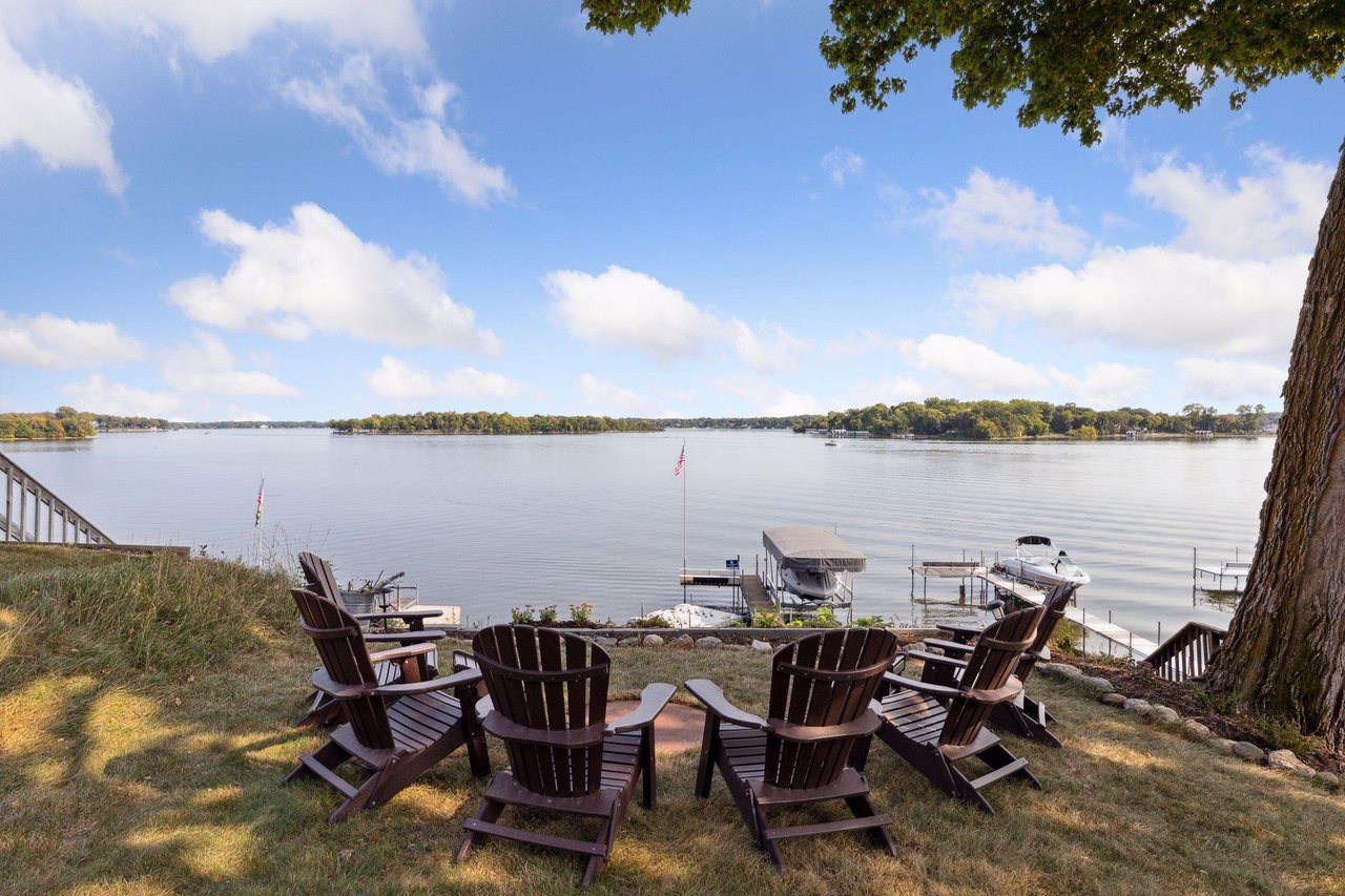 4609 Island View Dr, Mound MN