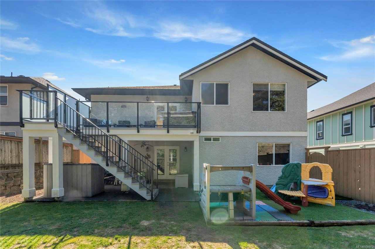 980 Wild Ridge Wy