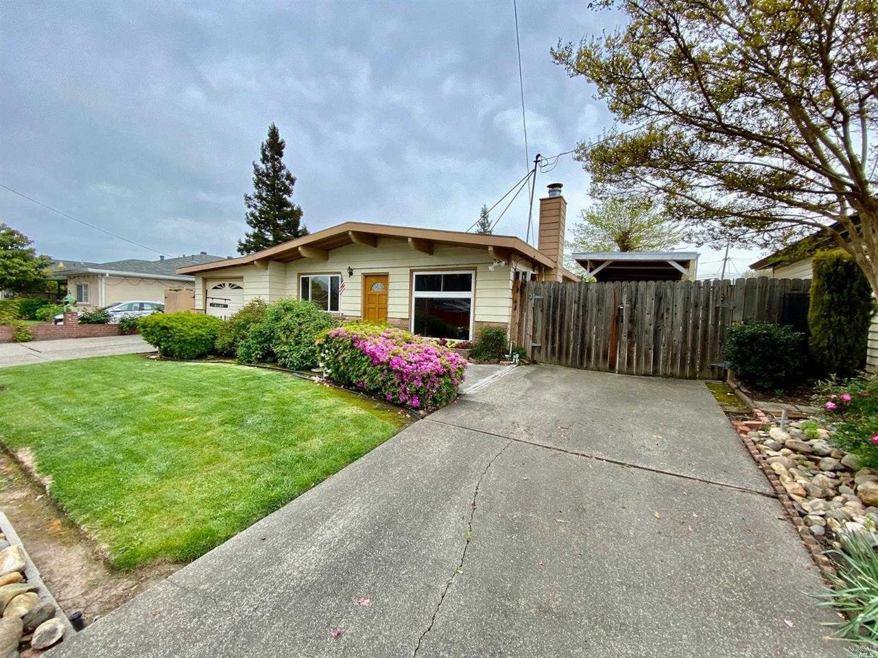 2199 Sandra Dr