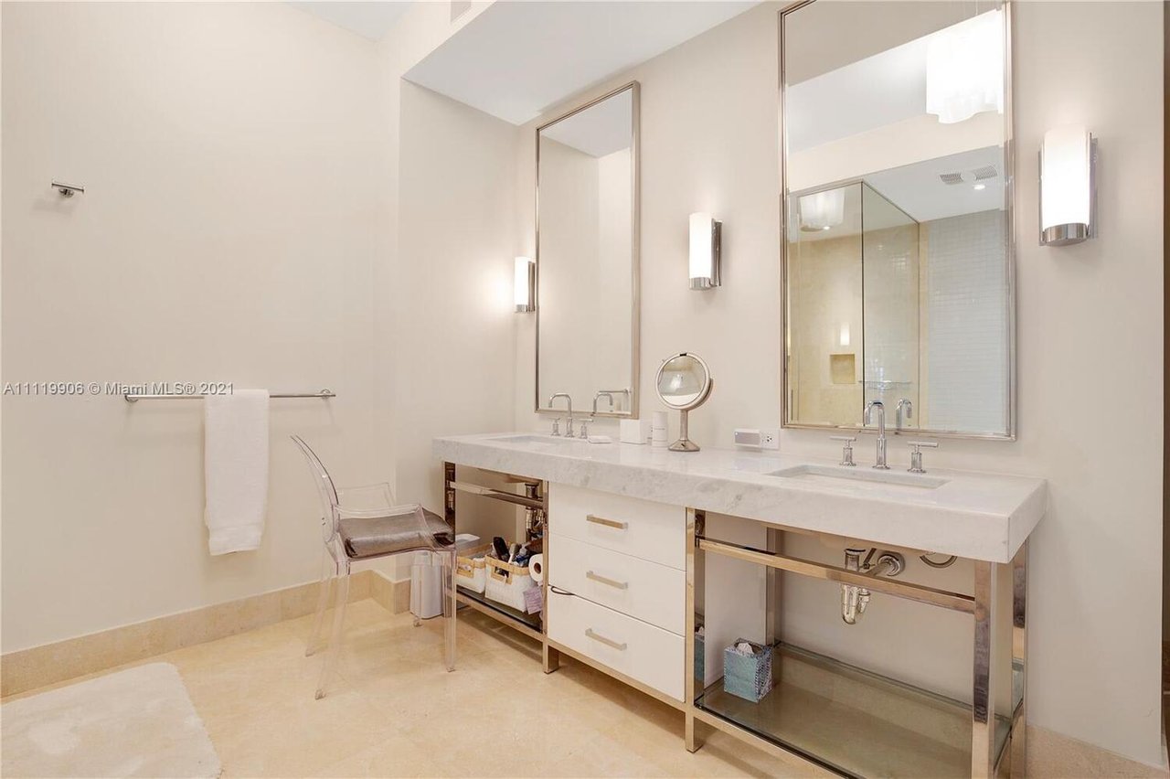 9705 Collins Ave, #1403N