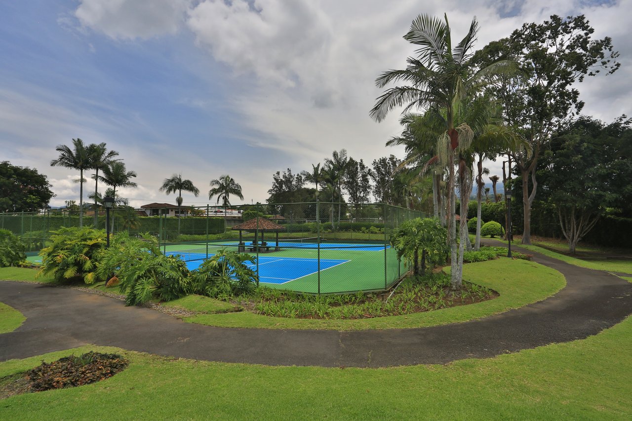 Grand Golf Course Estate, Curridabat, San Jose