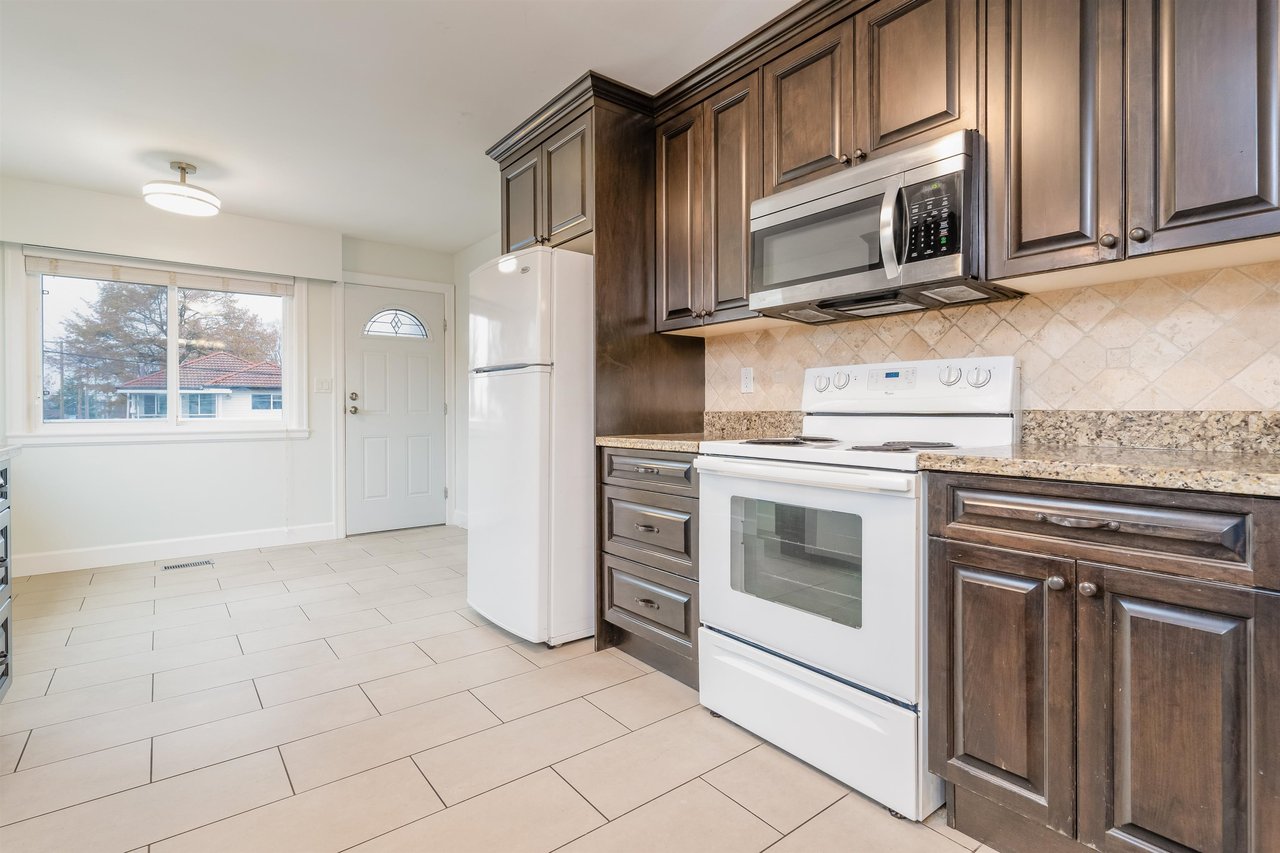 2019 E 45th Ave