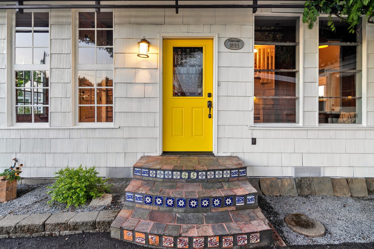 65 Pine Ave 