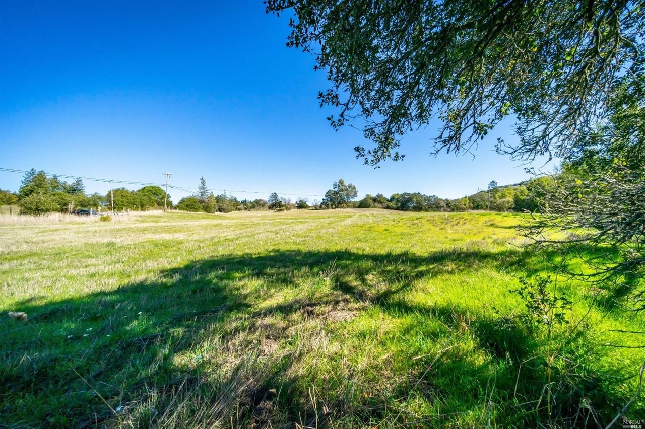 5289 Sonoma Mountain Rd