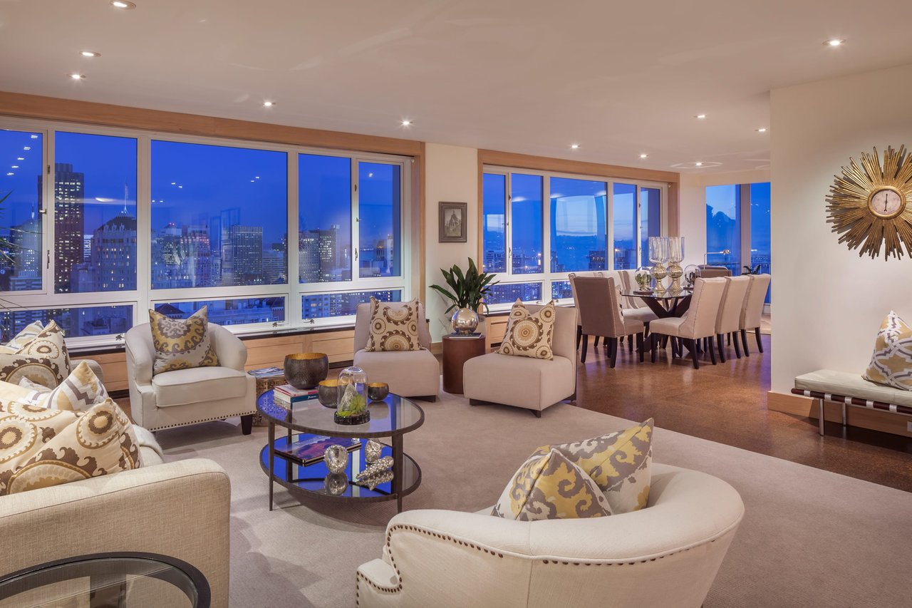 Panoramic View Apartment Atop Nob Hill
