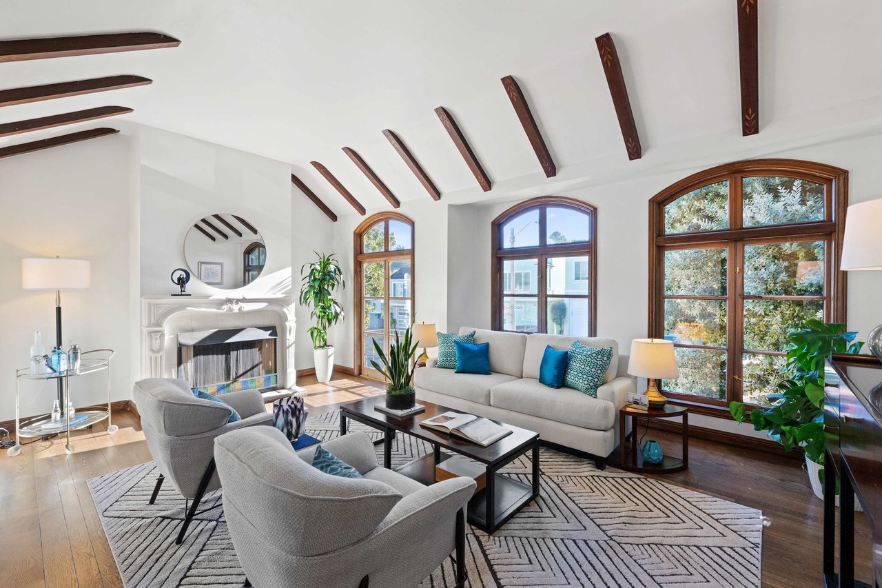Classic Mediterranean in Forest Hill Extension