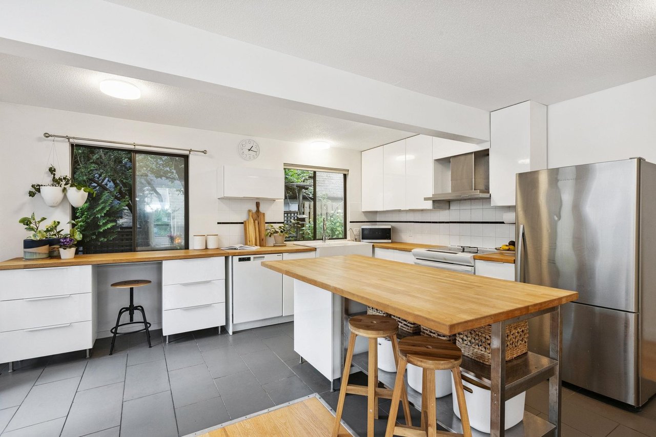6820 Hycroft Road, West Vancouver