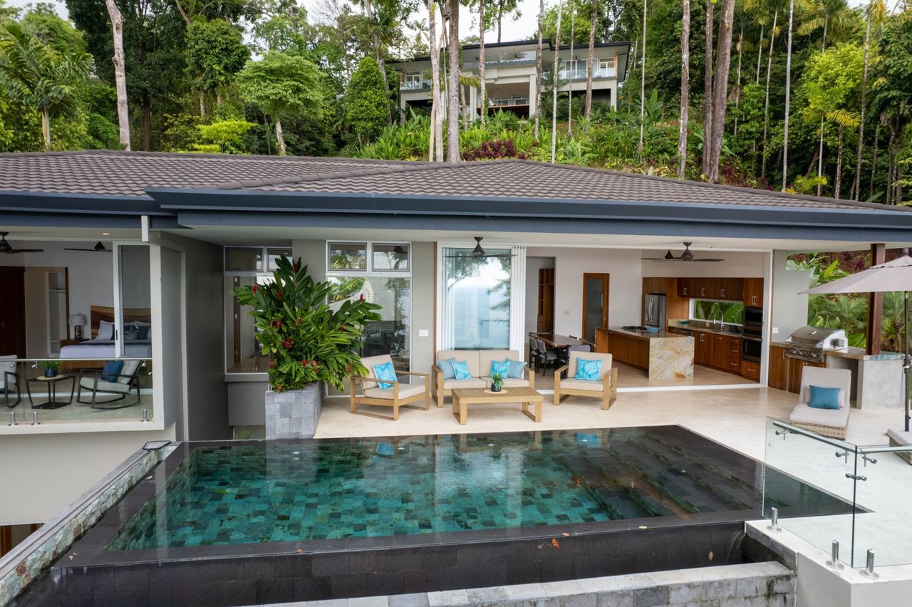 Modern Luxury Ocean View Home, Dominical, Puntarenas