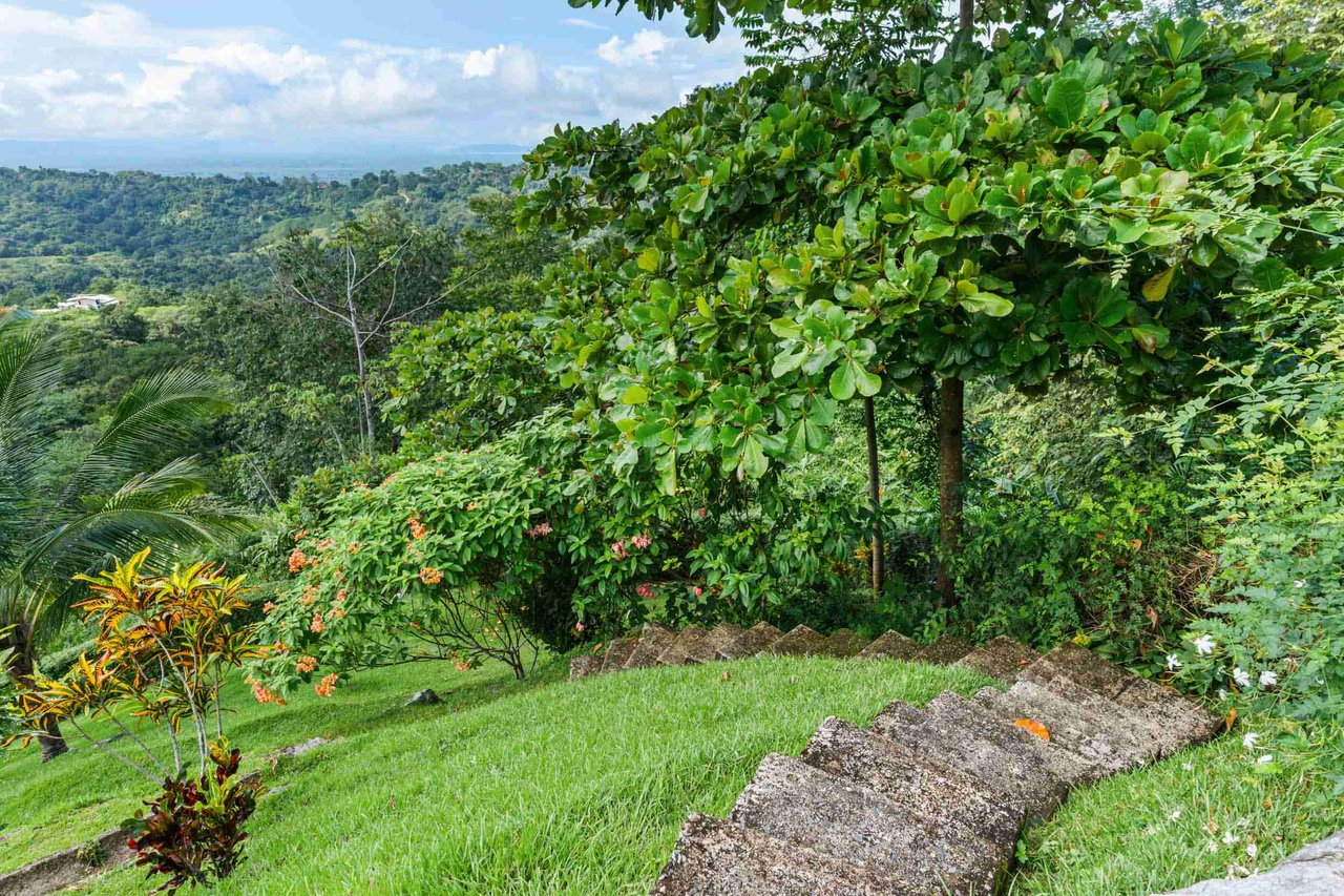 Luxurious Home with Great Outdoor Living Space and Incredible Panoramic Valley & Ocean Views in Chontales near Ojochal Costa Rica