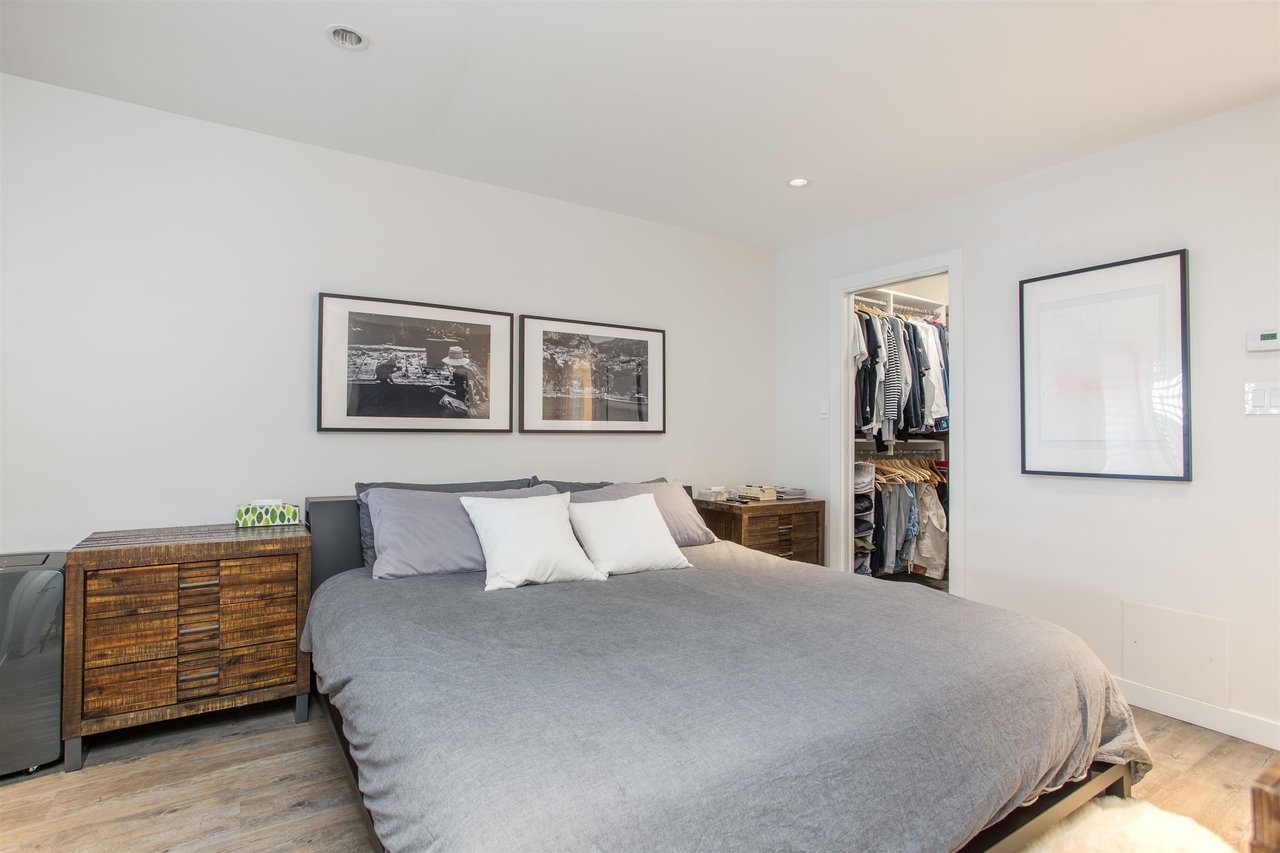 34-2242 Folkestone Wy