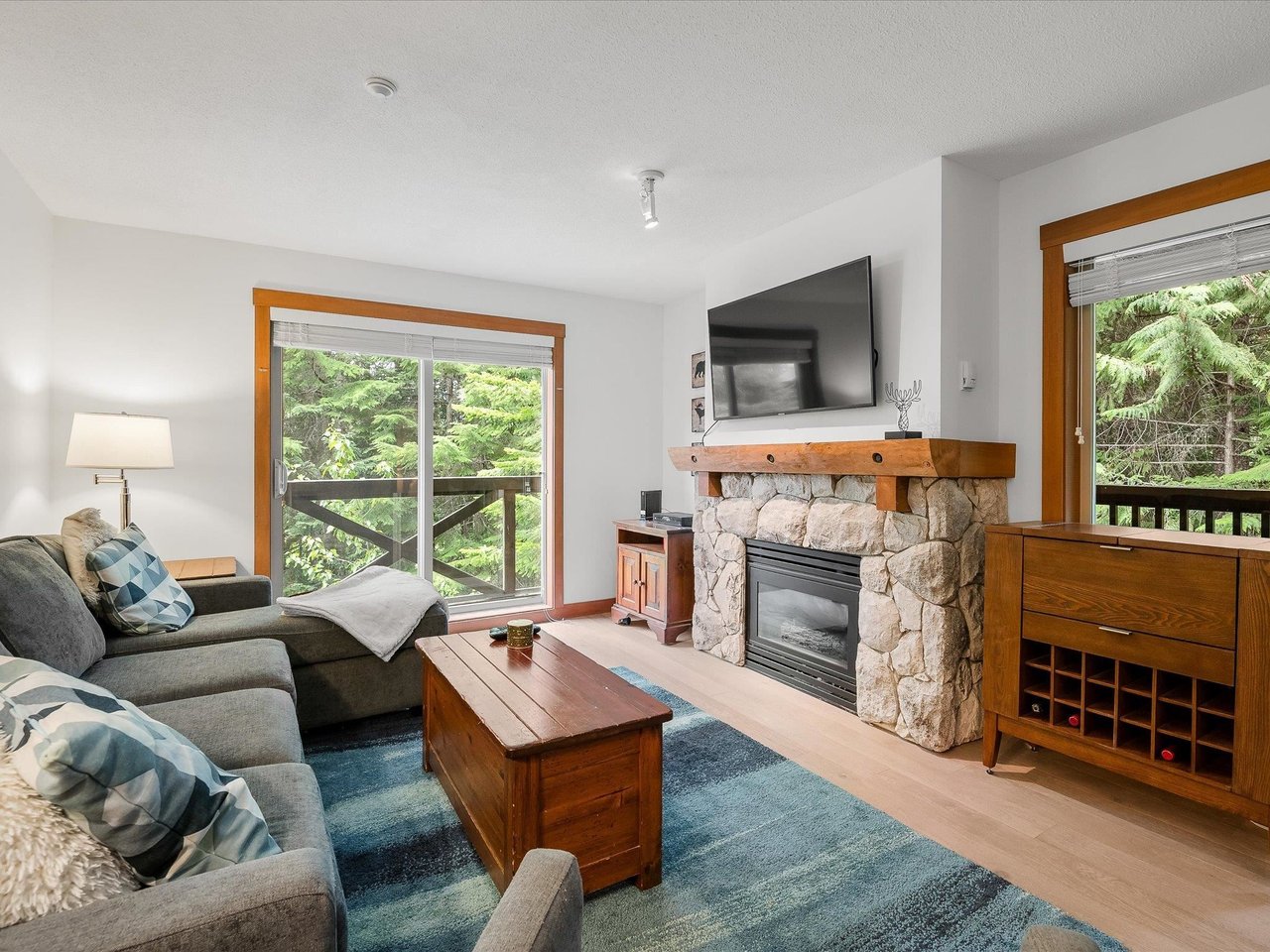 325-4660 Blackcomb Wy