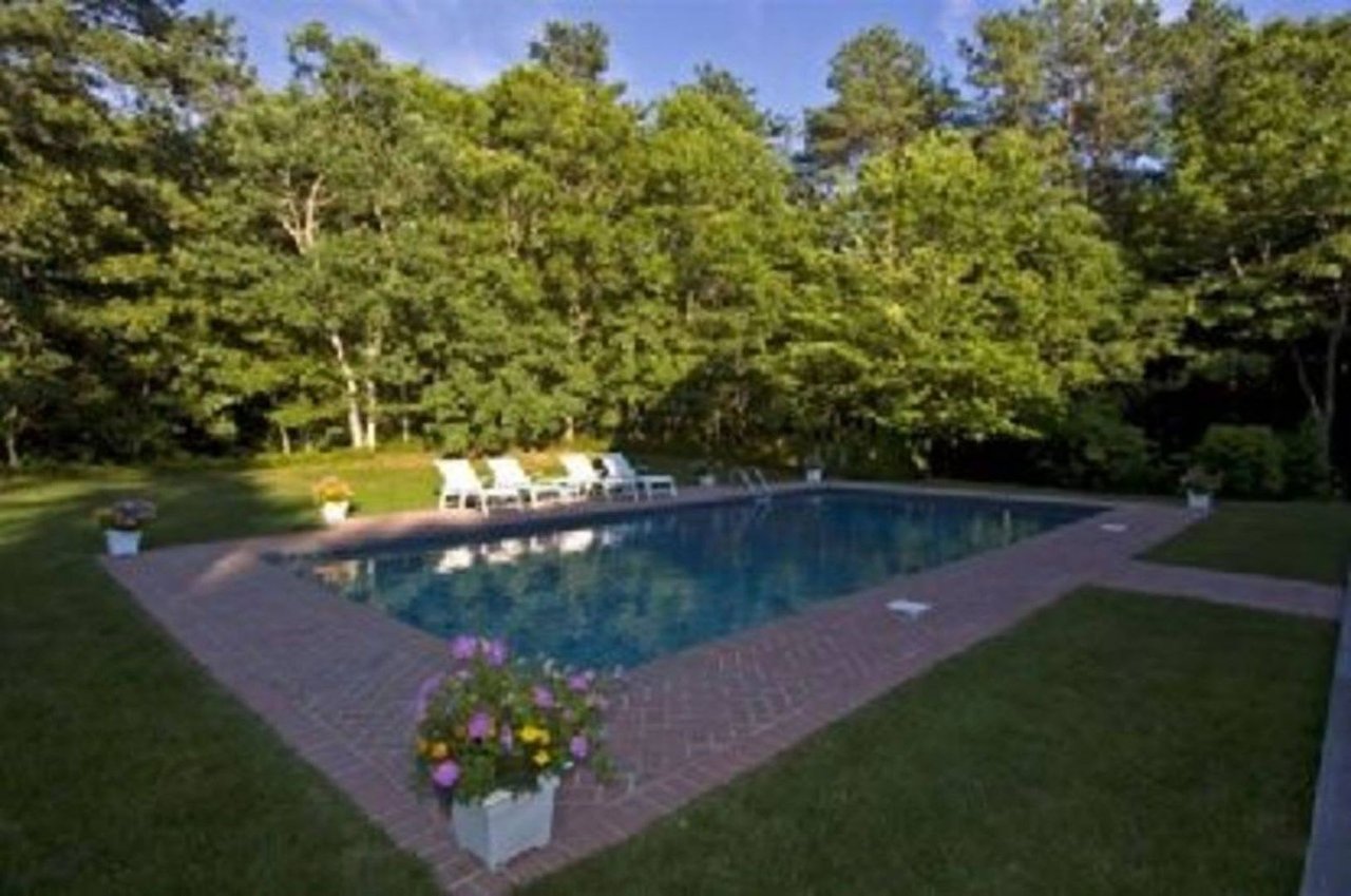 1611 Deerfield Rd