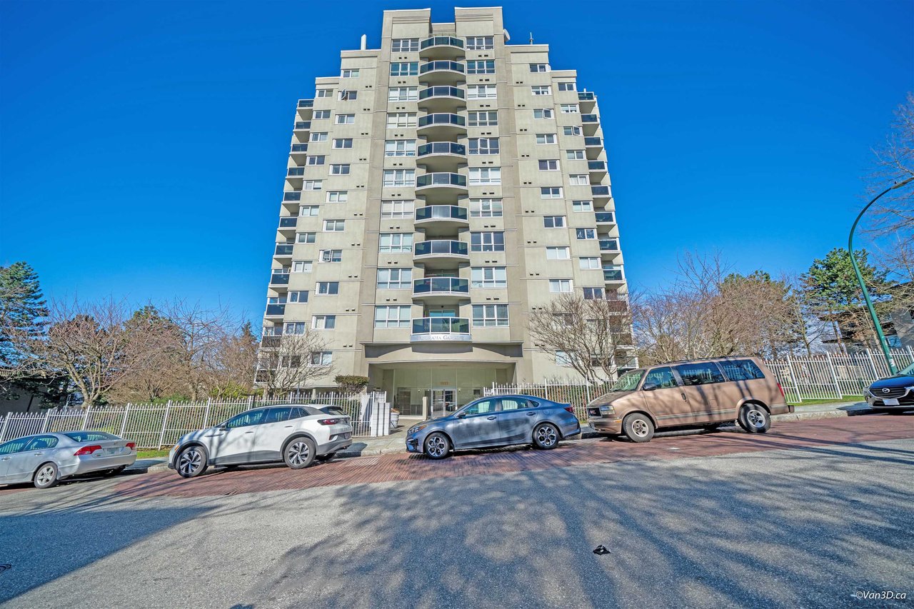 903-1833 Frances St