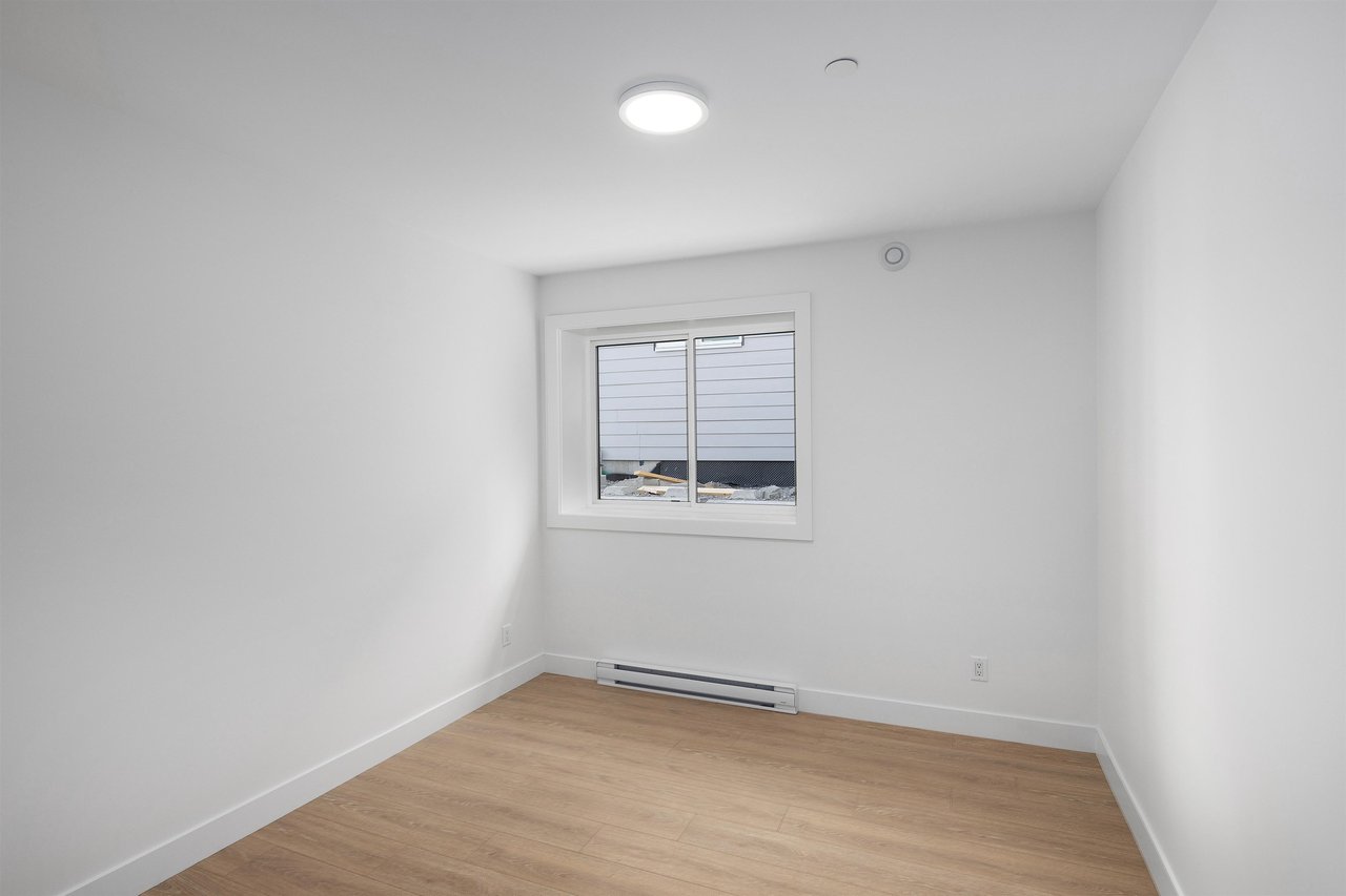 26-3385 Mamquam Rd