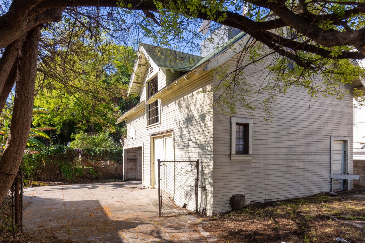 The Harry L. Hugunin Residence, 1903