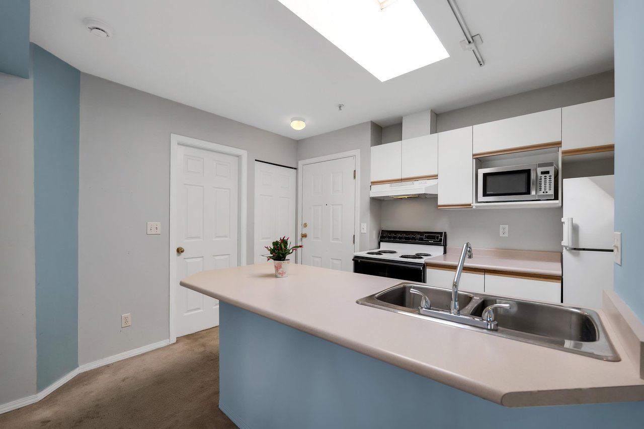 C307-40140 Willow Cres