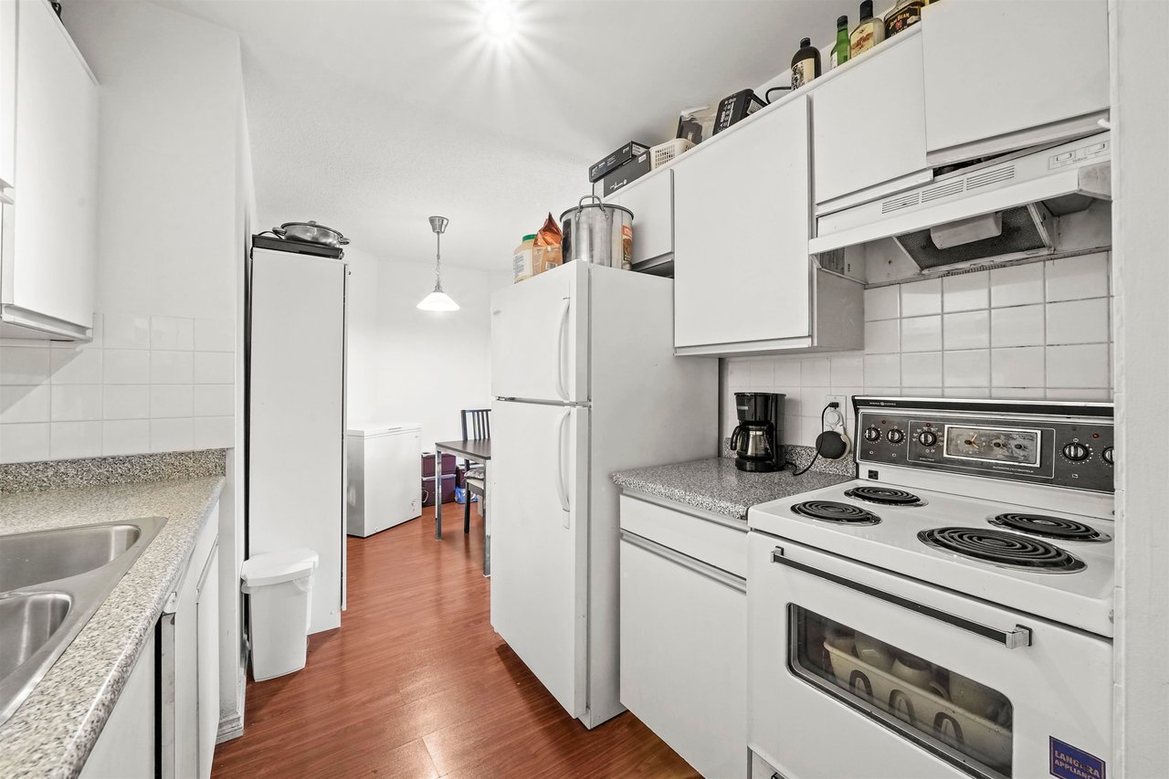 207-975 E Broadway Ave