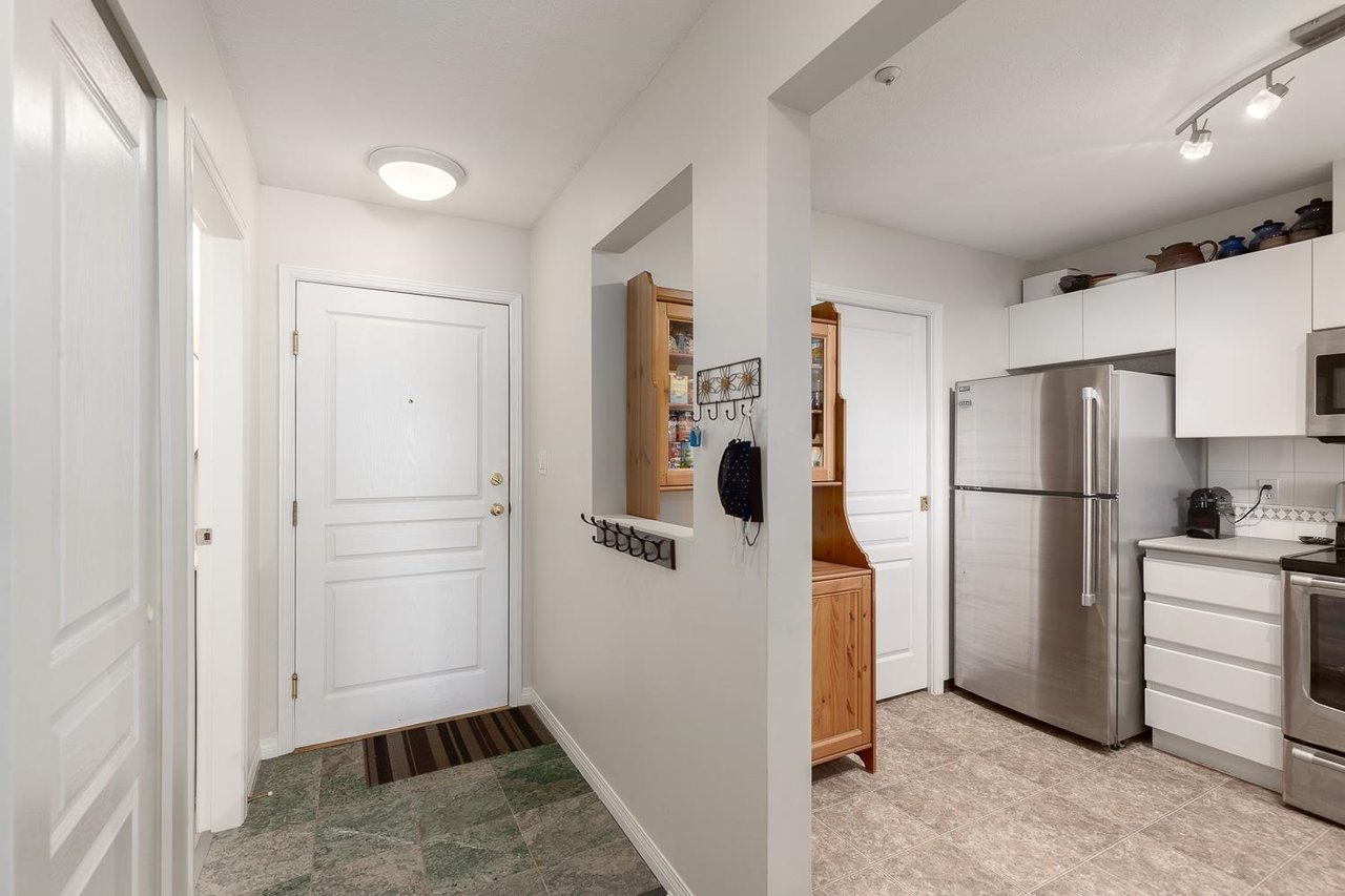 408-8460 Jellicoe St
