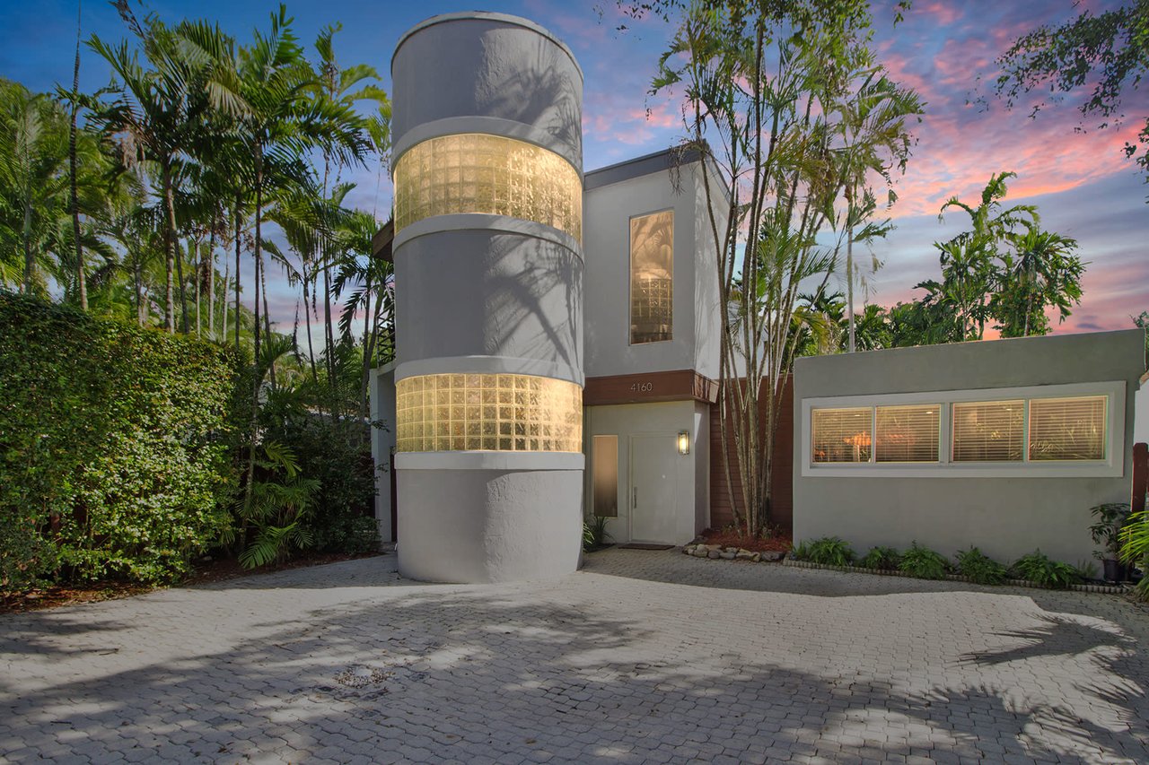South Grove Modern Masterpiece