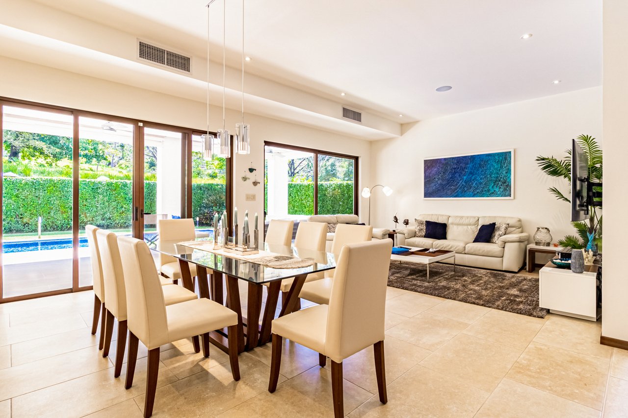 Contemporary Private Pool Villa, Jaco, Puntarenas