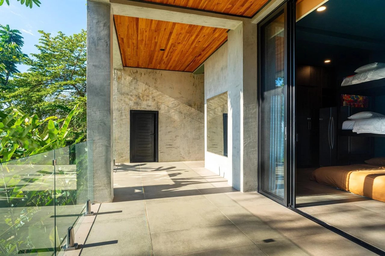 Rooftop Pool Modern Luxury Estate, Manuel Antonio, Puntarenas