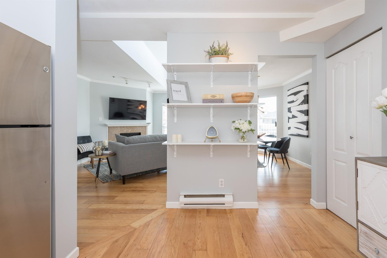 208-788 W 8th Ave