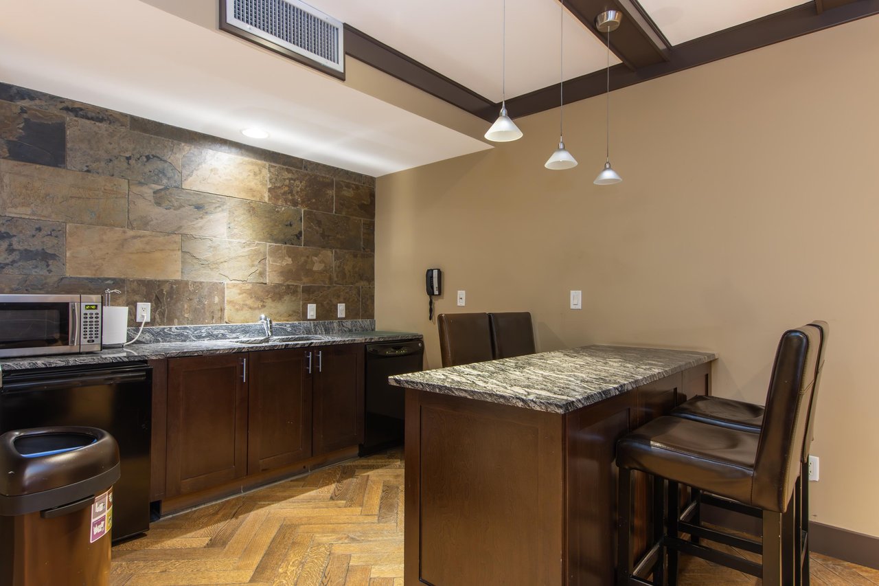 329A-2036 London Ln
