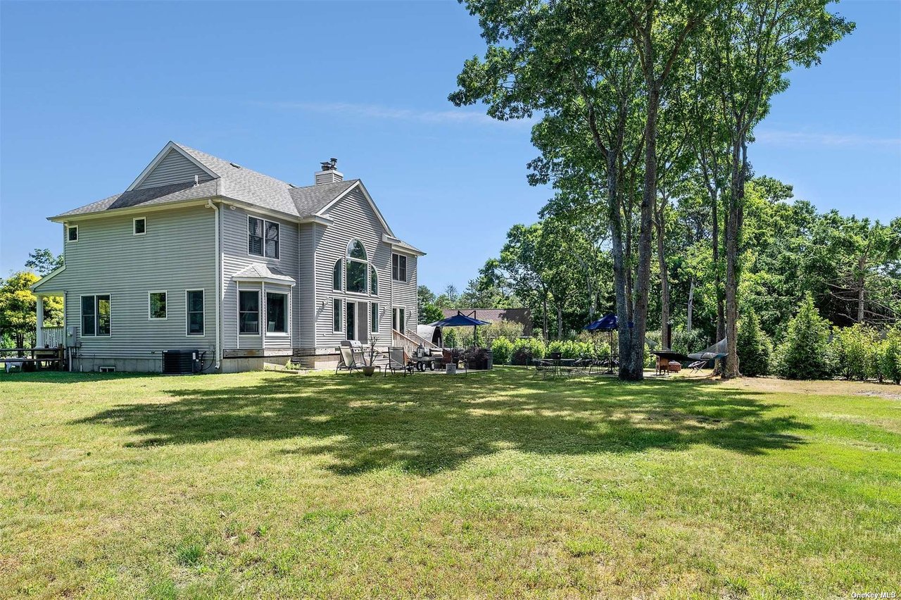 Undisclosed Address, East Quogue, NY 11942