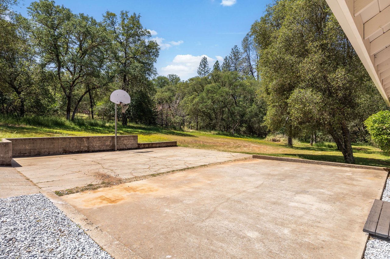 2880 Carlson Drive