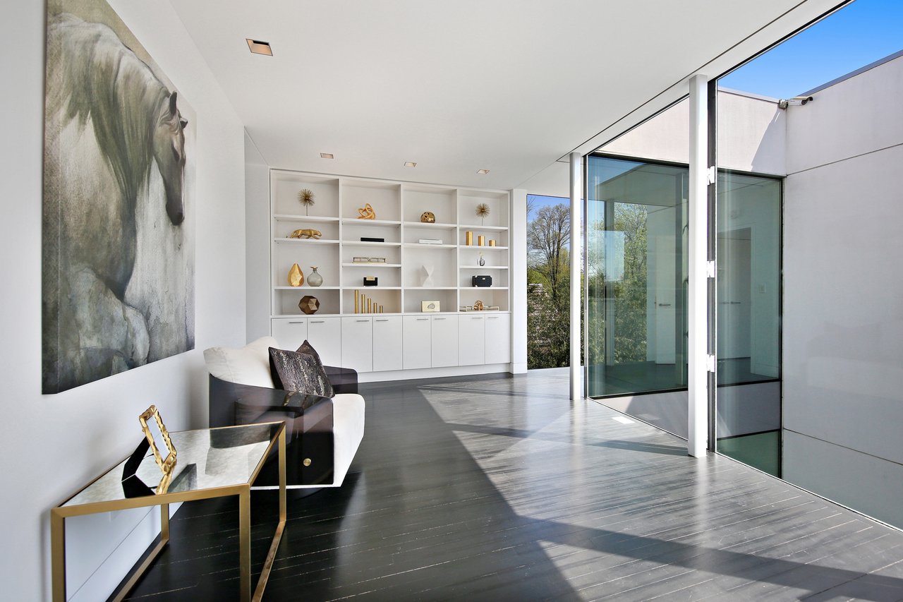 For Those Seeking An Extraordinary Lifestyle