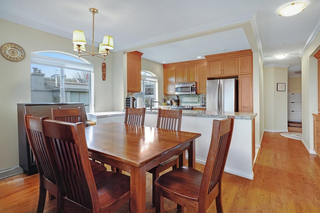 405-1869 Spyglass Pl